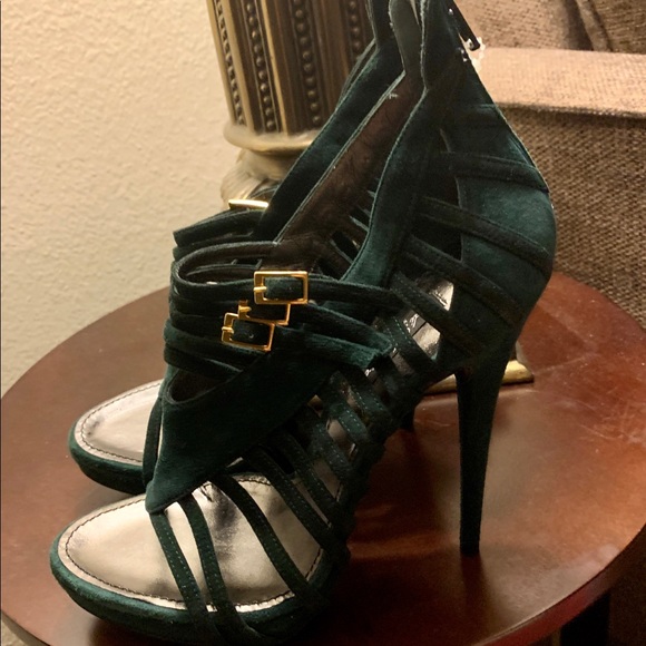 Italian made suede heels - Picture 2 of 3